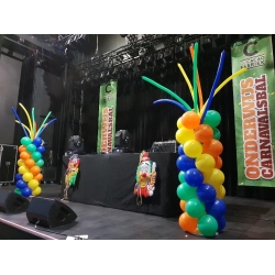 Ballonnenpilaar "Slierten" met 8 clusters, 8 slierten