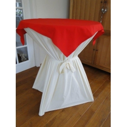 Statafel+Afrok Wit+Rood Afdekkleedje (kompleet) Statafel+Afrok Wit+Rood Afdekkleedje (kompleet)