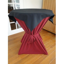 Statafel+Afrok Bordeaux/Rood+Afdek Zwart (kompleet) Statafel+Afrok Bordeaux/Rood+Afdek Zwart (kompleet)